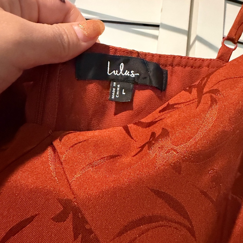 Lulu's Terracotta Pleated Midi Dress - Picture 3 of 5